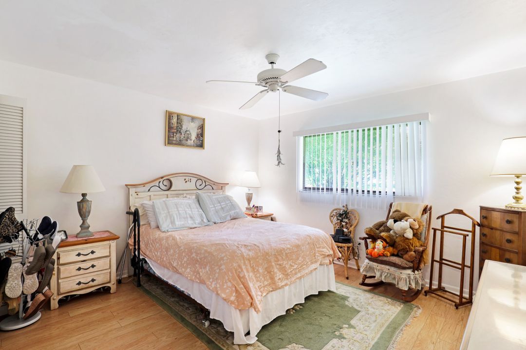 2509 Kings Lake Blvd, Naples, FL 34112