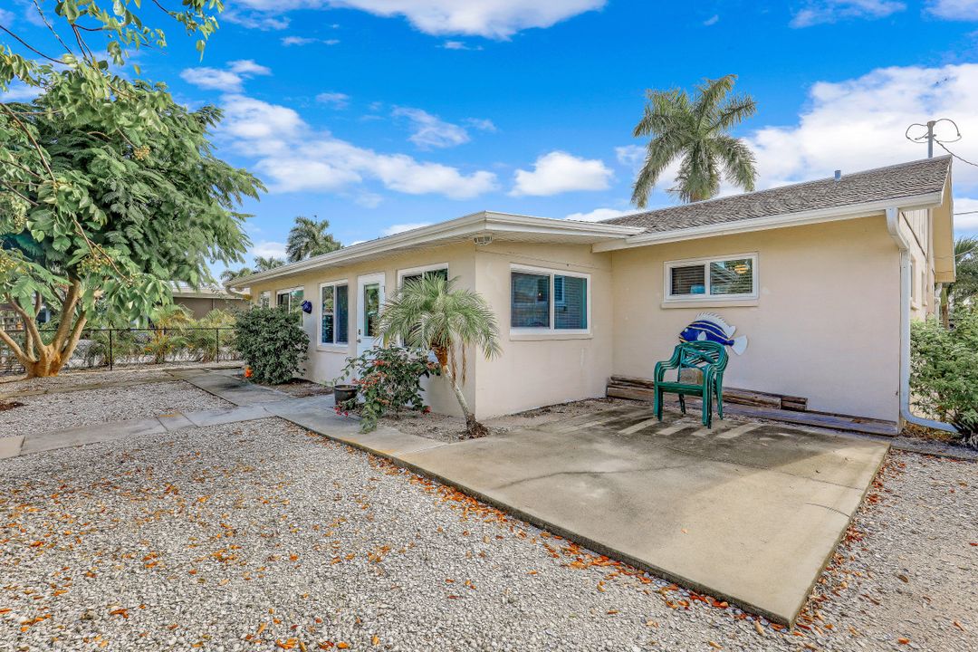 16125 Buccaneer St, Bokeelia, FL 33922