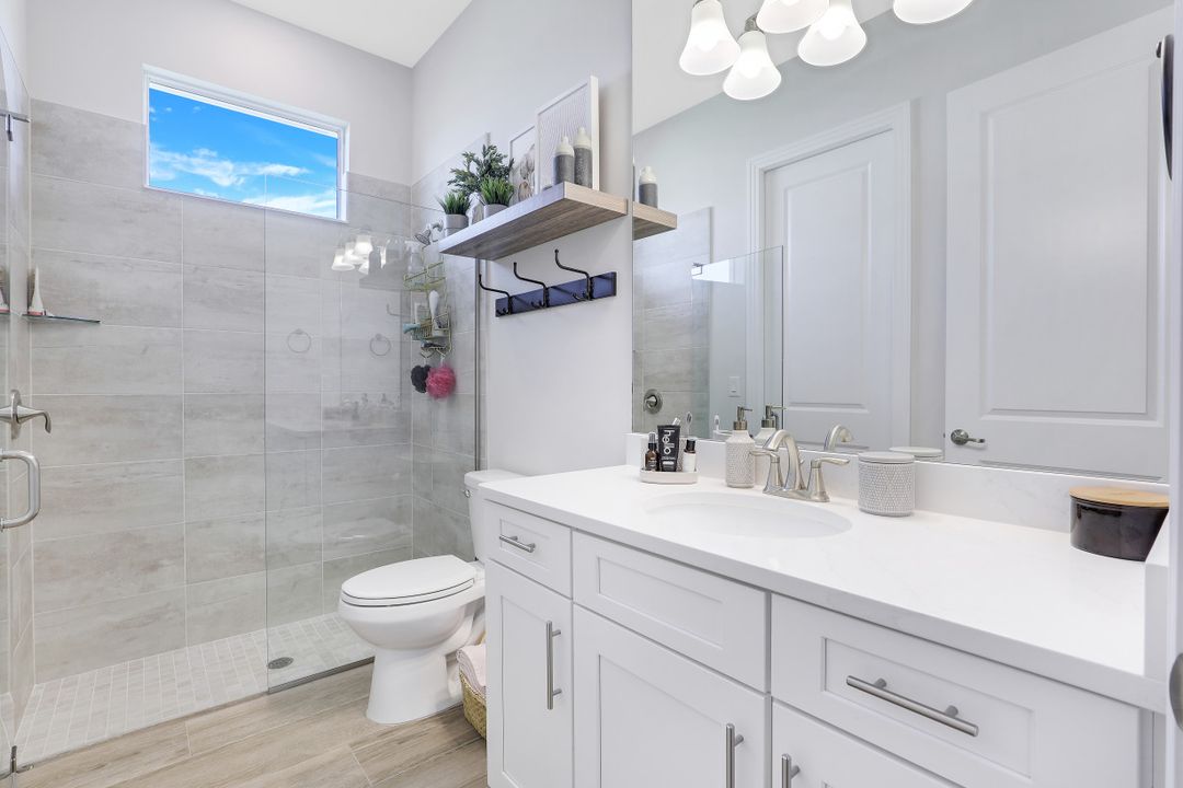 18421 WildBlue Blvd, Fort Myers, FL 33913