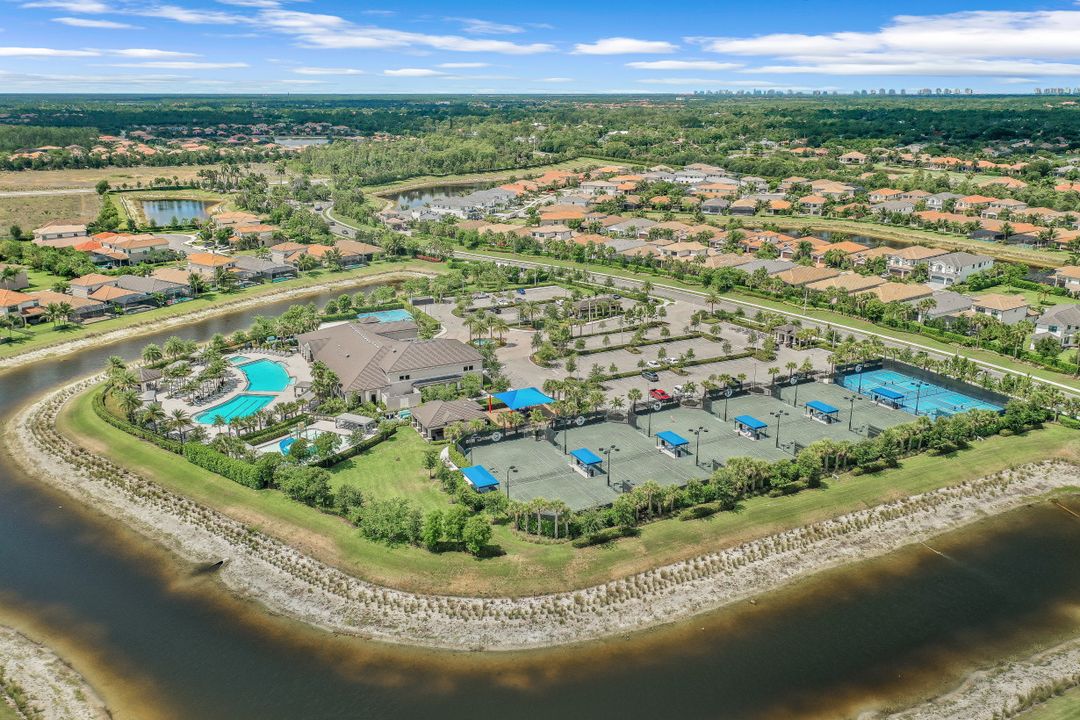 4477 Caldera Cir, Naples, FL 34119