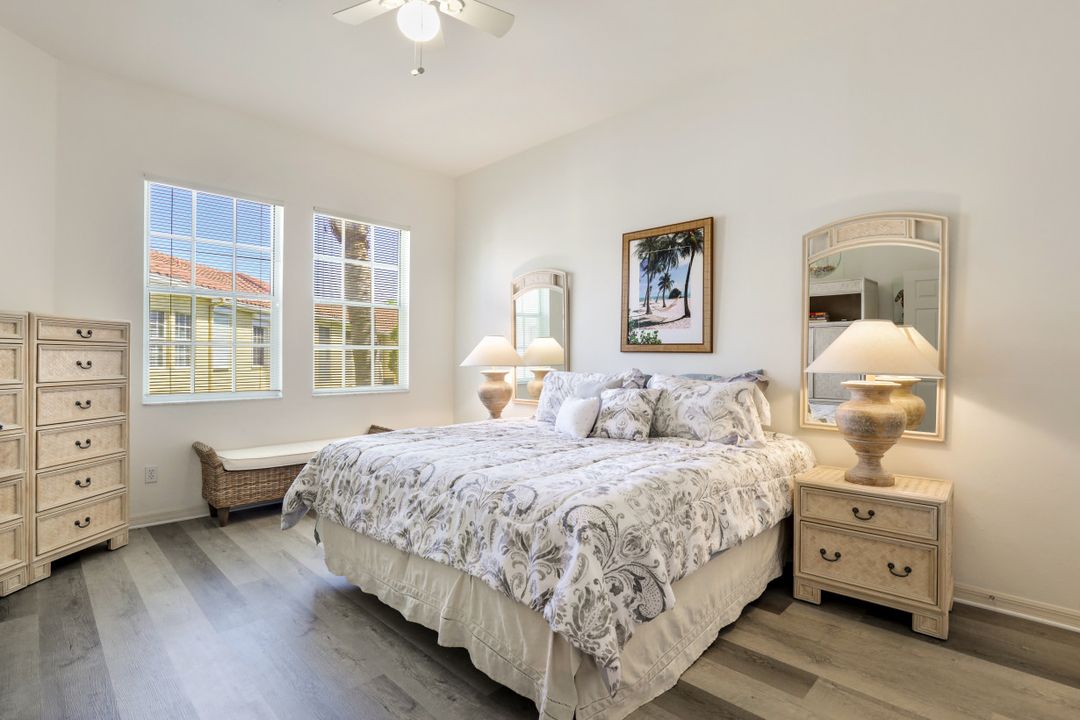 600 Lambiance Cir, Naples, FL 34108