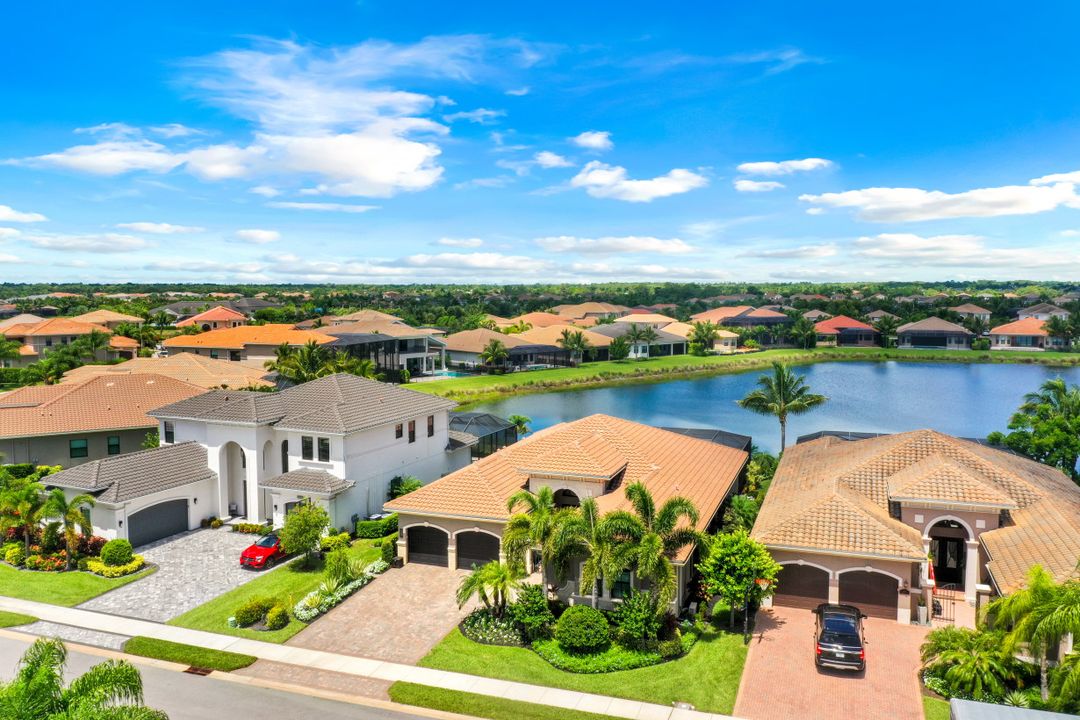 4383 Caldera Cir, Naples, FL 34119