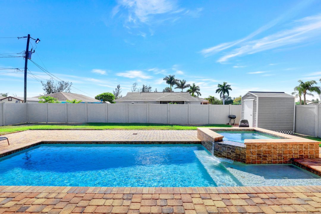 3216 SW 11th Ave, Cape Coral, FL 33914