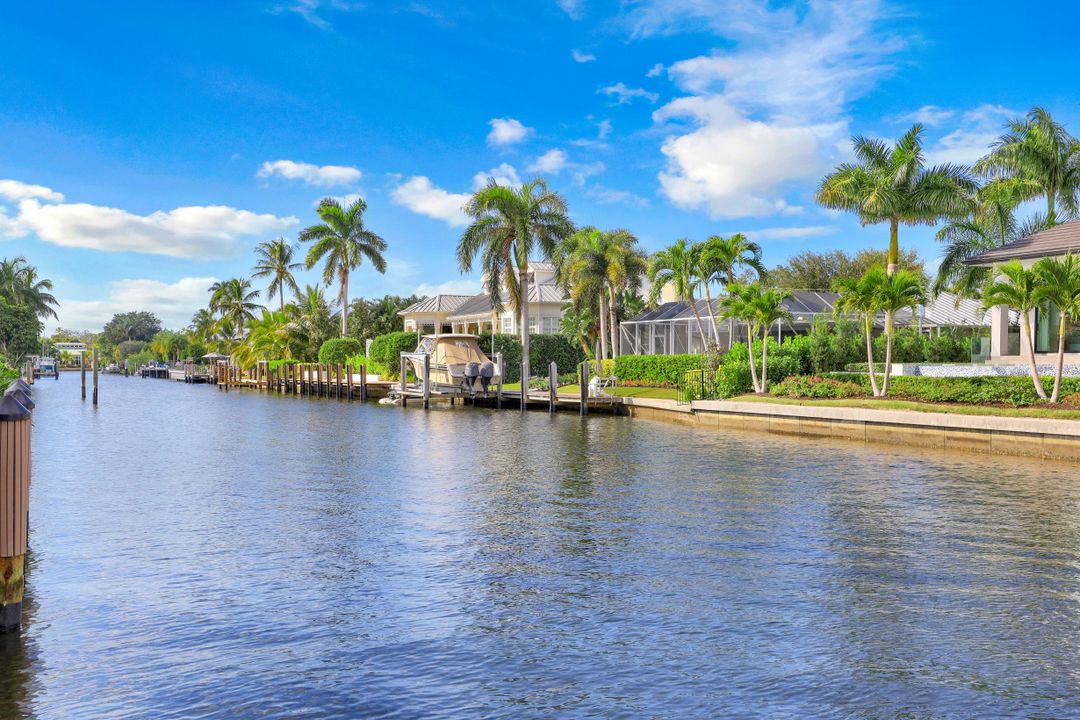 631 17th Ave S, Naples, FL 34102