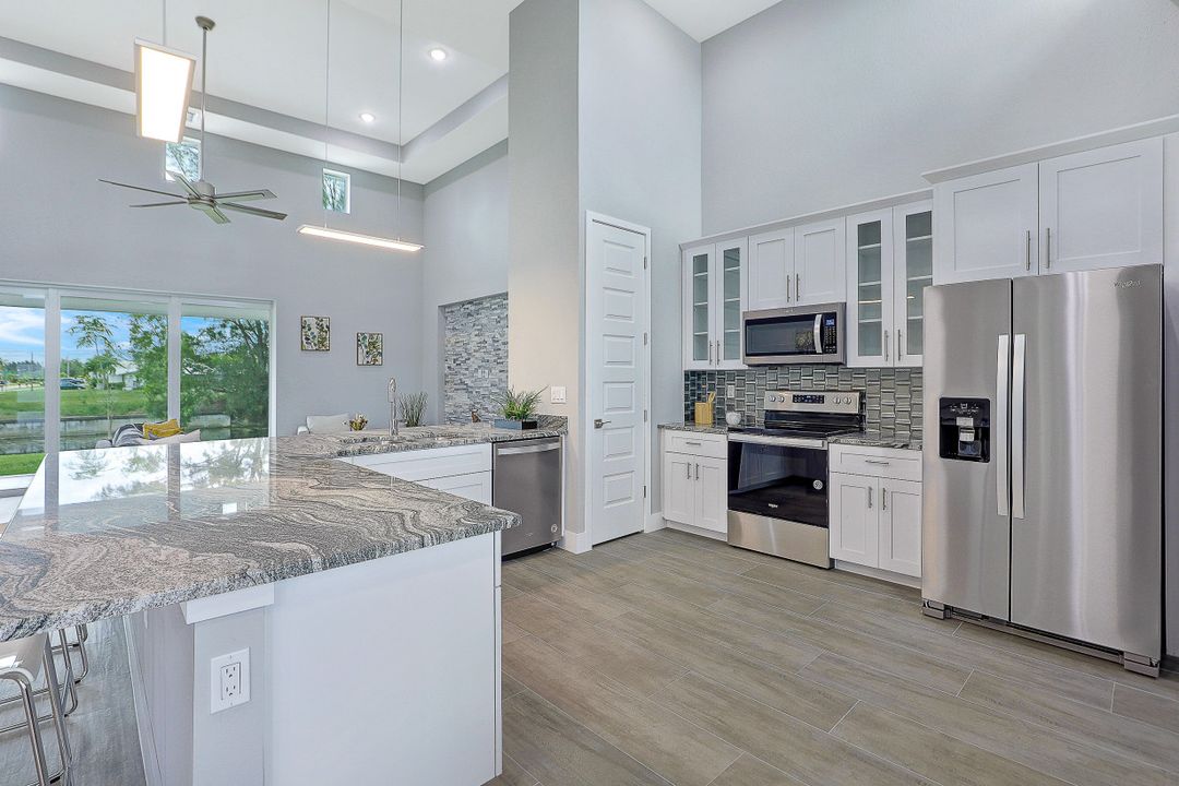 1425 SW 24th St, Cape Coral, FL 33991