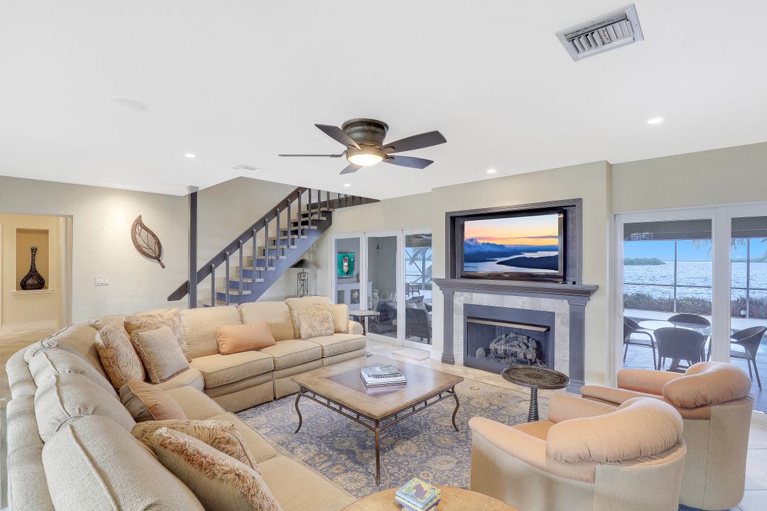 1471 Butterfield Ct, Marco Island, FL 34145