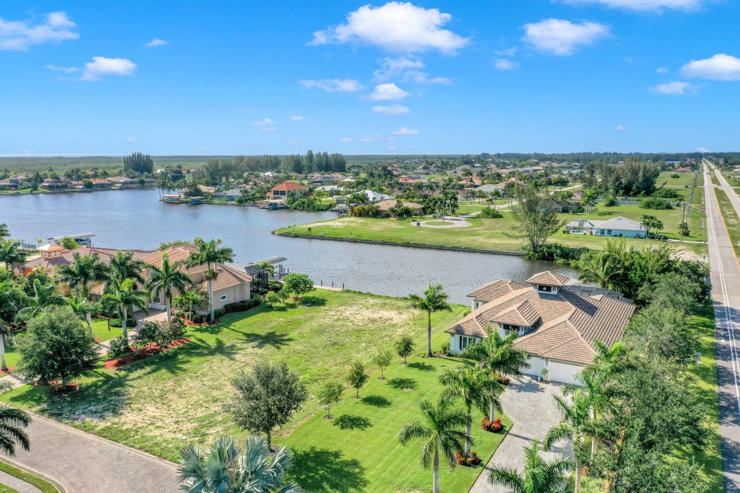 921 W Cape Estates Cir, Cape Coral, FL 33993