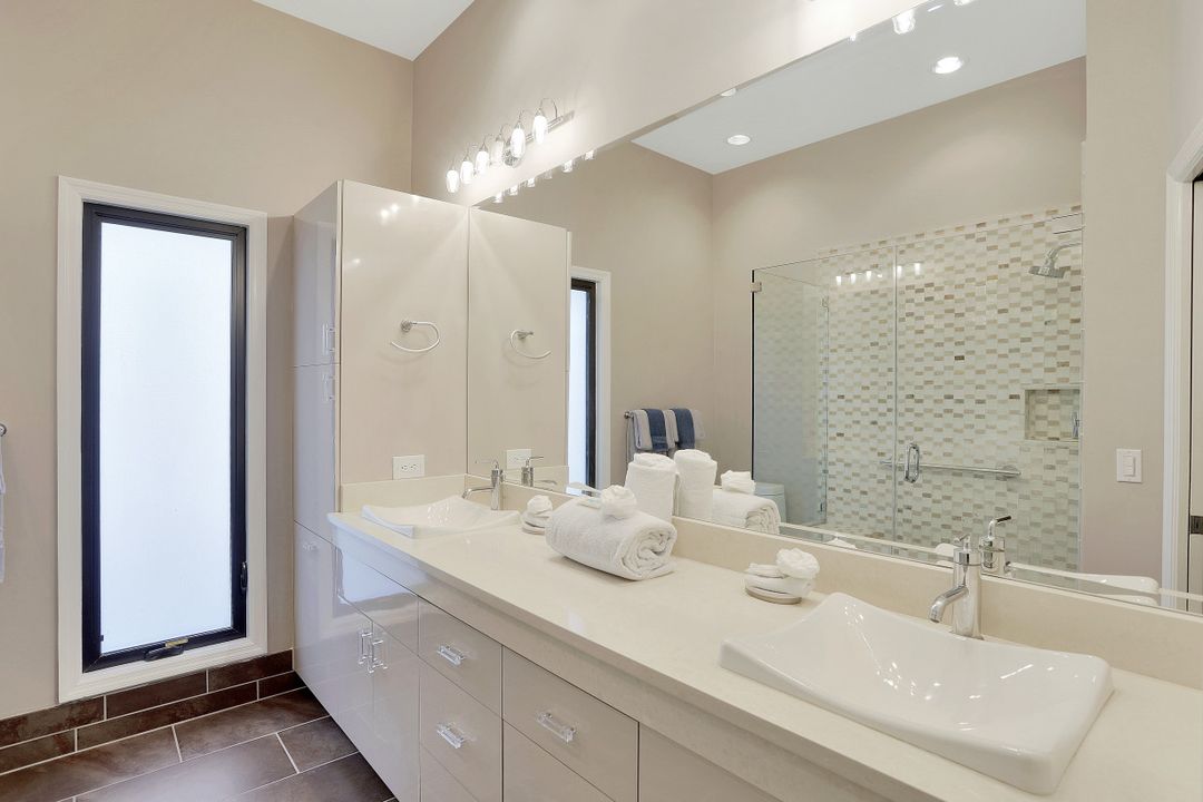 850 Eubanks Ct, Marco Island, FL 34145