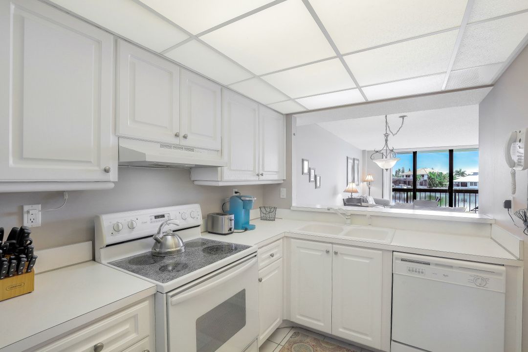 693 Seaview Ct #A-206, Marco Island, FL 34145
