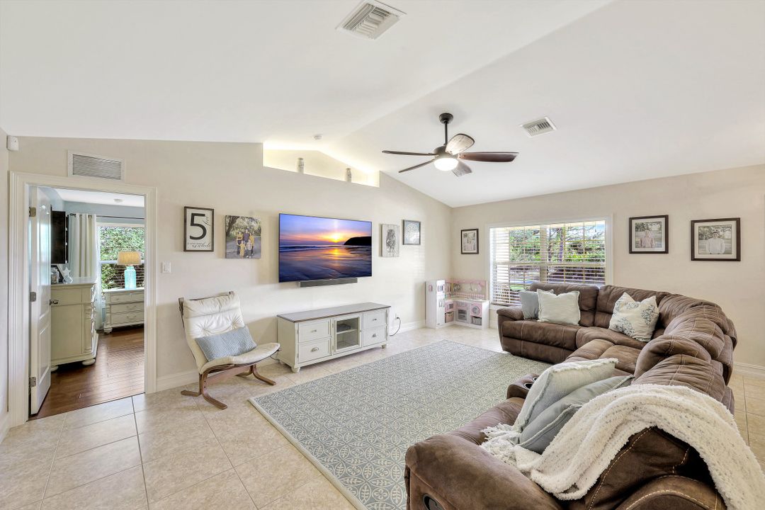 4604 Ida Ave S, Lehigh Acres, FL 33976