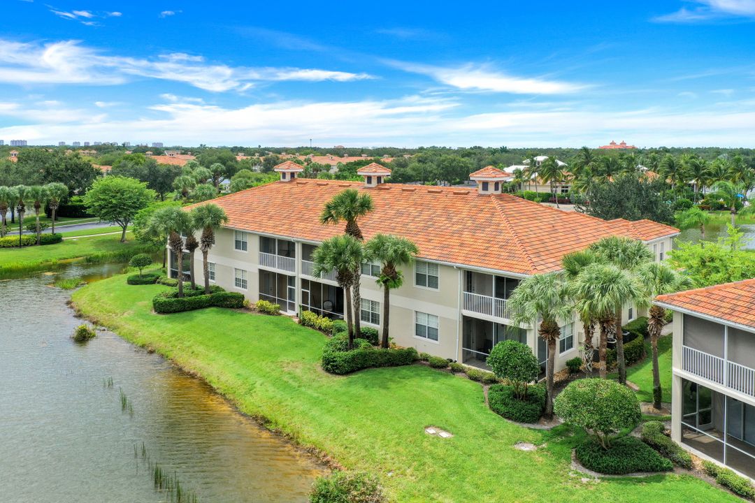 3065 Driftwood Way #4202, Naples, FL 34109