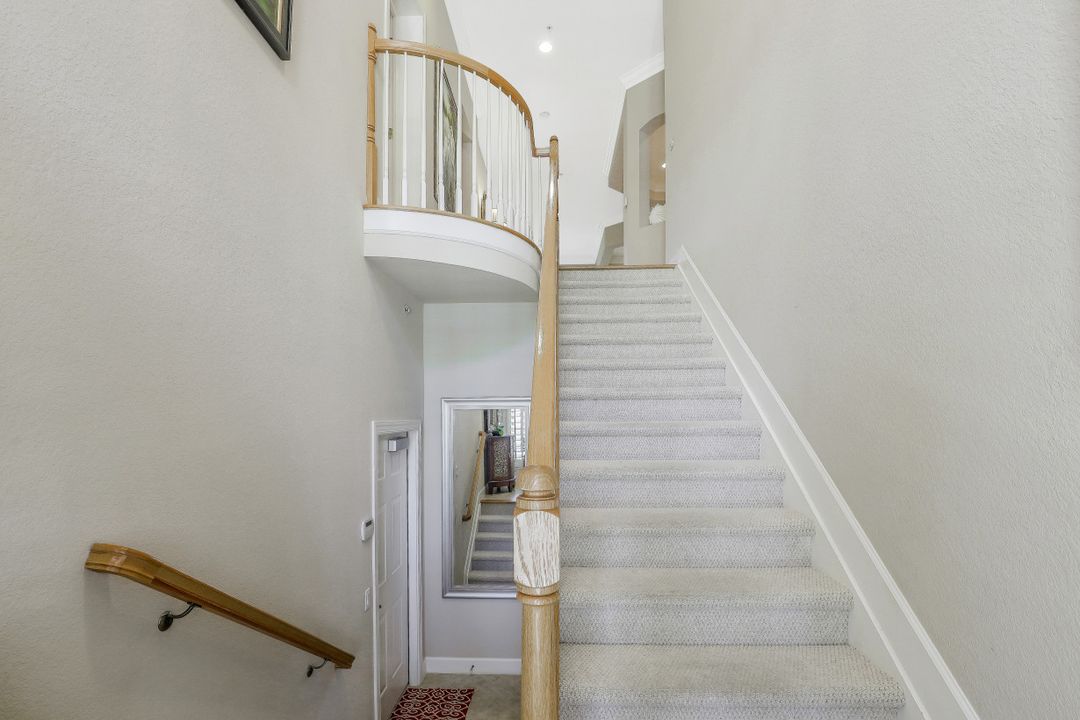 9201 Quartz Ln #202, Naples, FL 34120