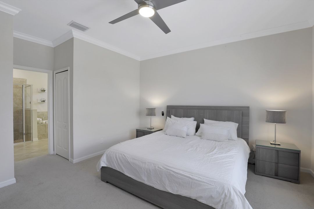 4580 Tamarind Way, Naples, FL 34119