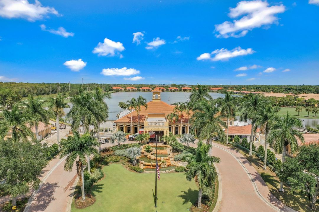 28637 Pienza Ct, Bonita Springs, FL 34135