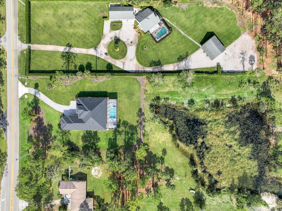 2088 Oakes Blvd, Naples, FL 34119