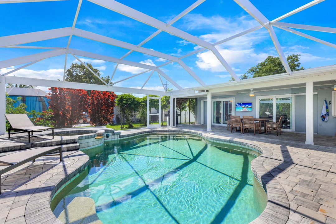 1847 Everest Pkwy, Cape Coral, FL 33904