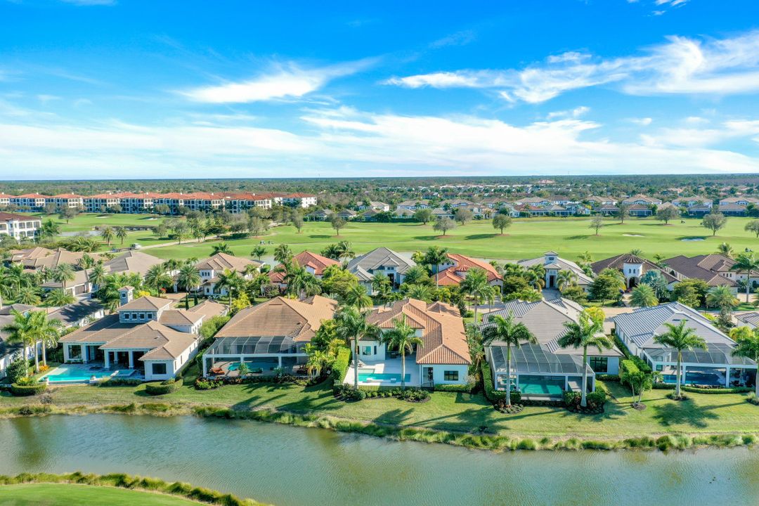 16439 Seneca Way, Naples, FL 34110