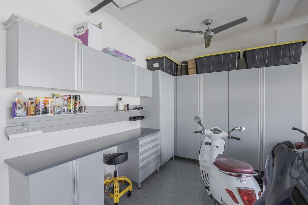 8967 St Lucia Dr, Naples, FL 34114