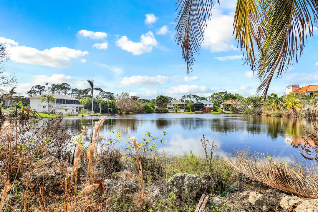 3880 Bennett Ln, Bonita Springs, FL 34134