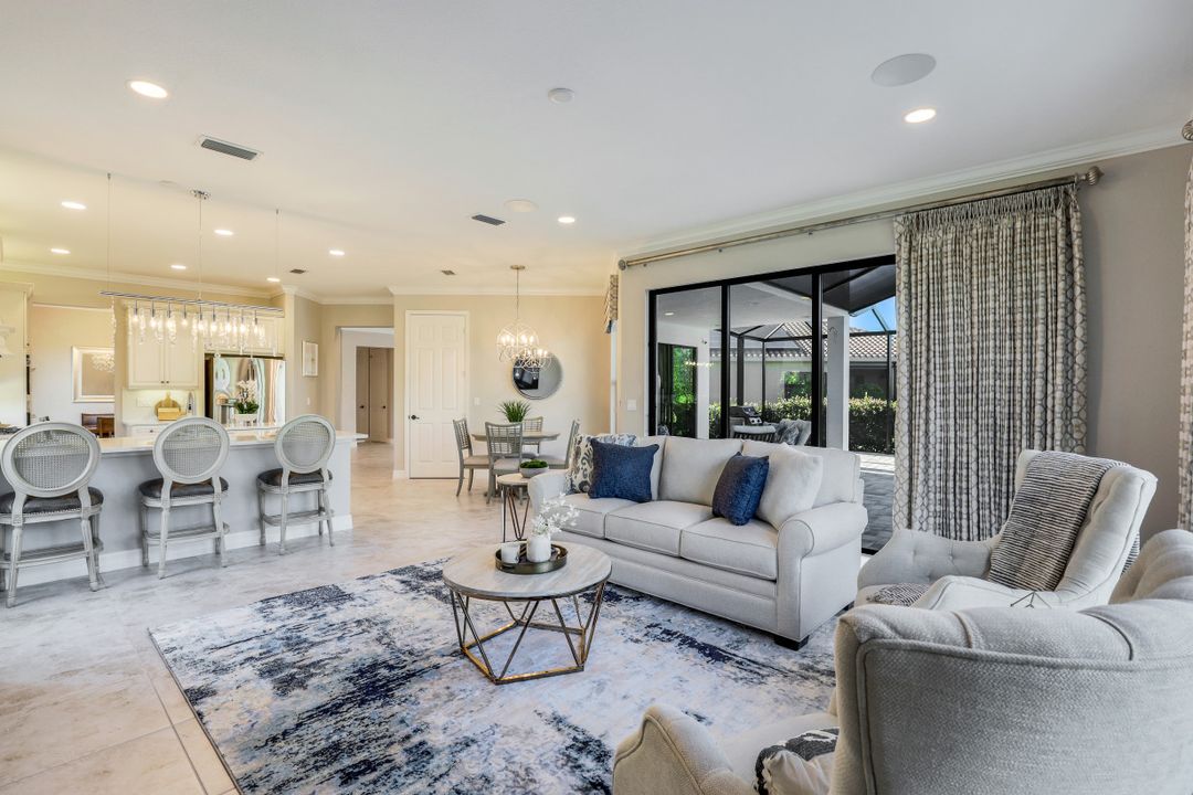 2827 Thunder Bay Circle, Naples, FL 34119