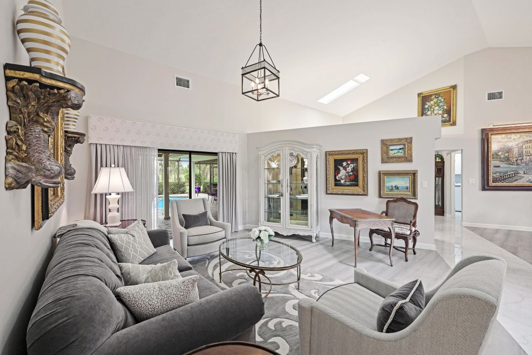2012 Imperial Golf Course Blvd, Naples, FL 34110
