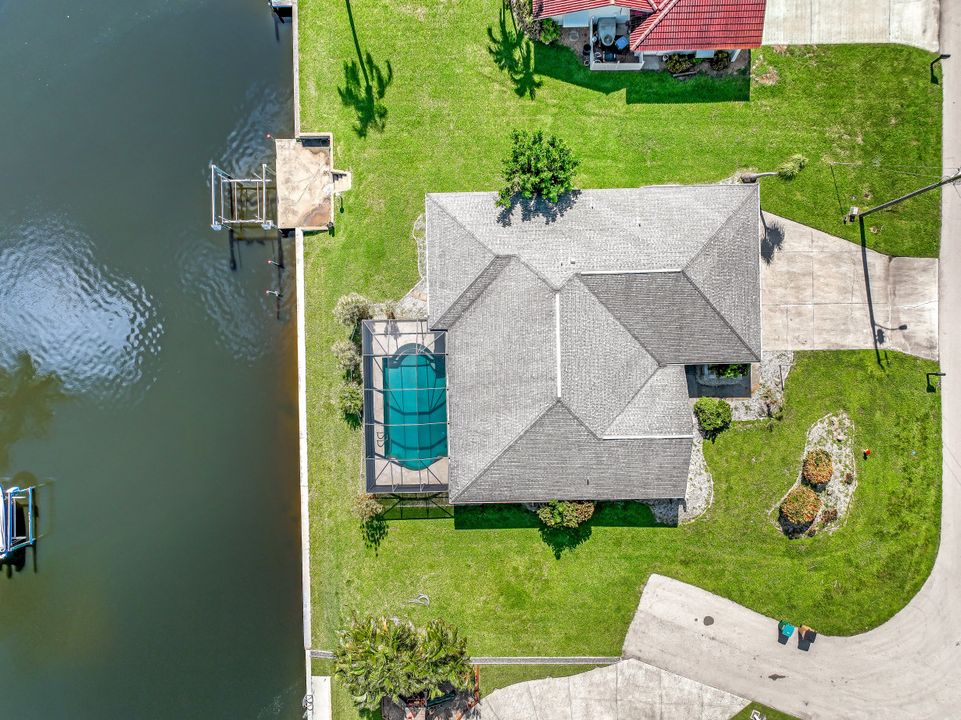 2215 SE 31st St, Cape Coral, FL 33904