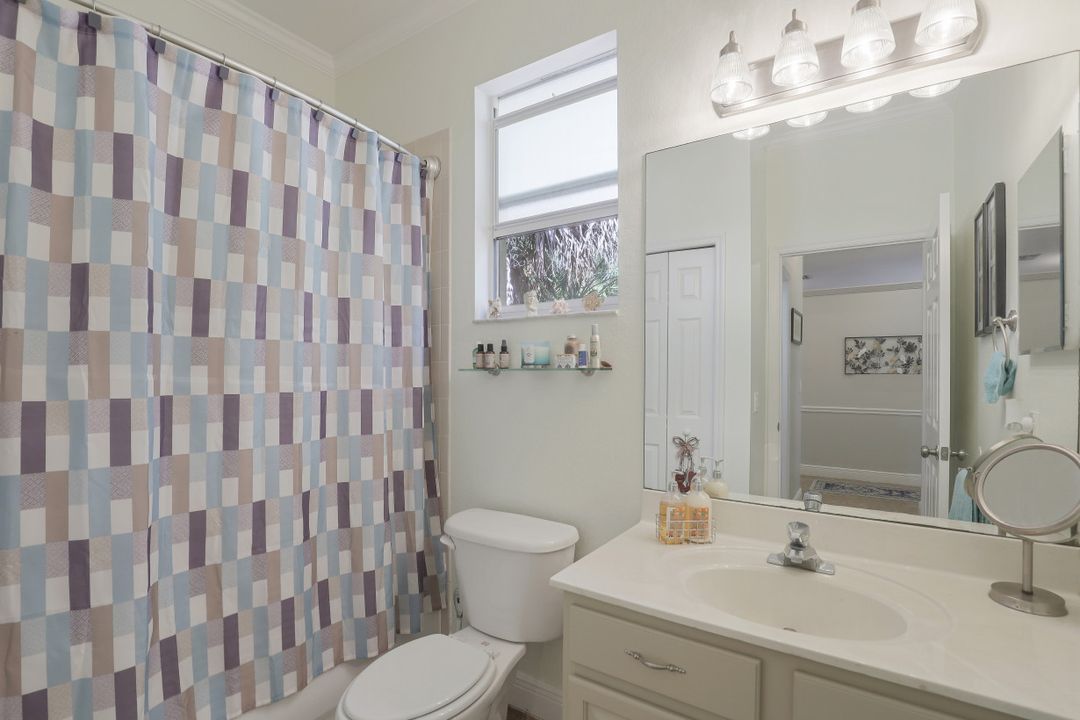 7782 Berkshire Pines Dr, Naples, FL 34104