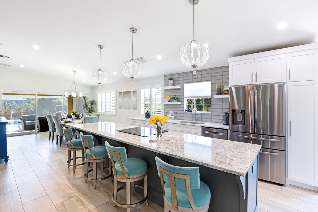 8404 Borboni Ct, Naples, FL 34114