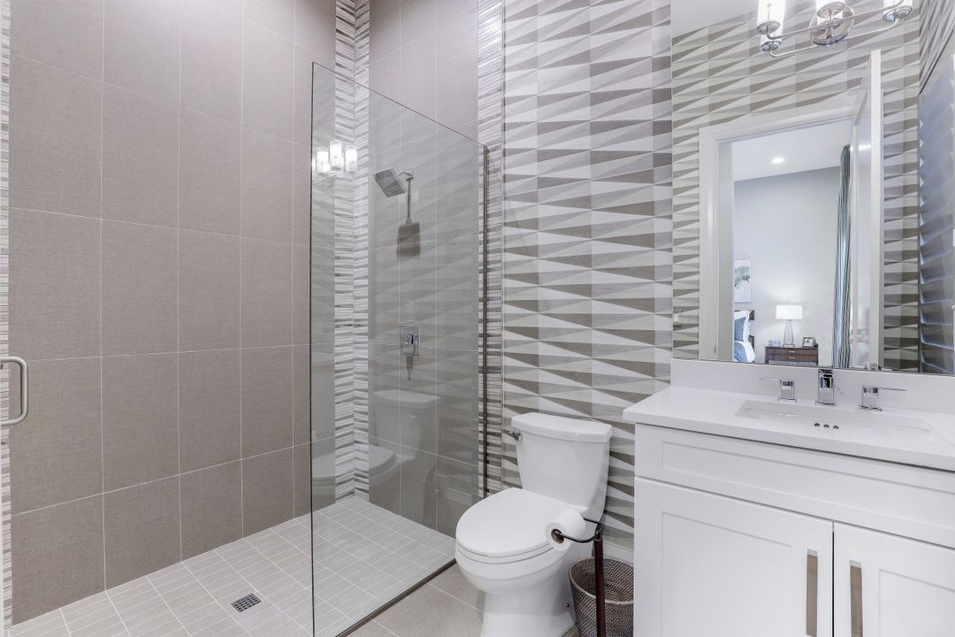 16373 Corsica Way, Naples, FL 34110