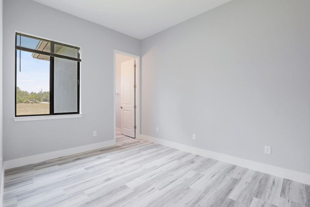 3400 W Gator Cir, Cape Coral, FL 33909