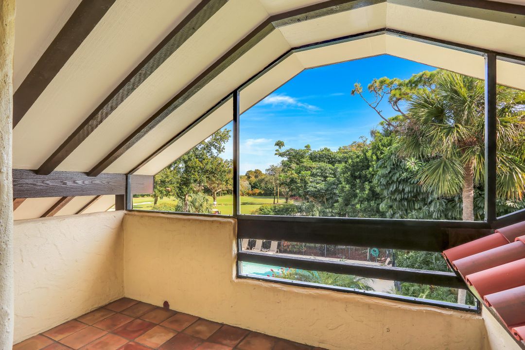 5850 Pelican Bay Blvd #D, Naples, FL 34108