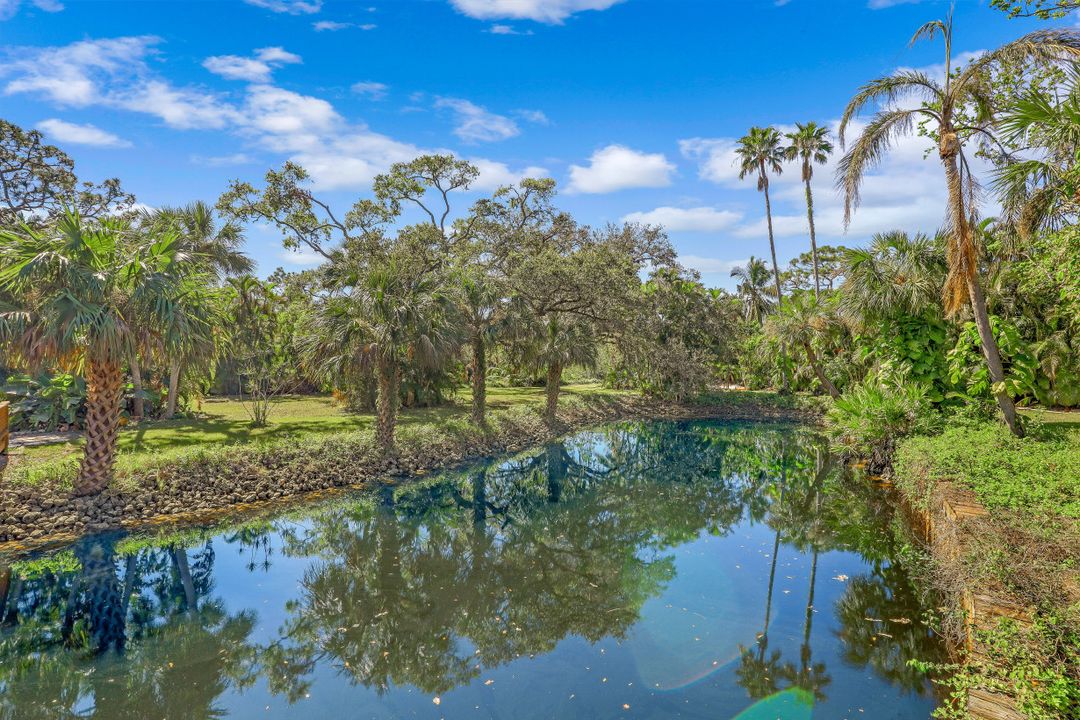 182 Cocohatchee Blvd, Naples, FL 34110