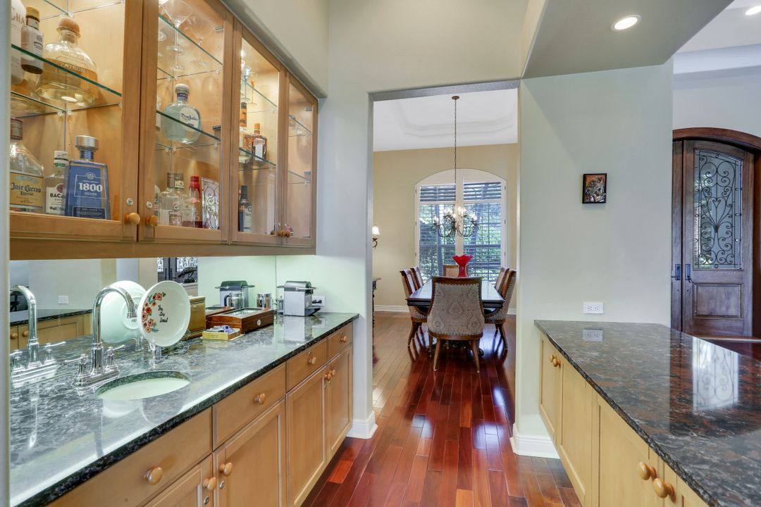 25150 Ridge Oak Dr, Bonita Springs, FL 34134