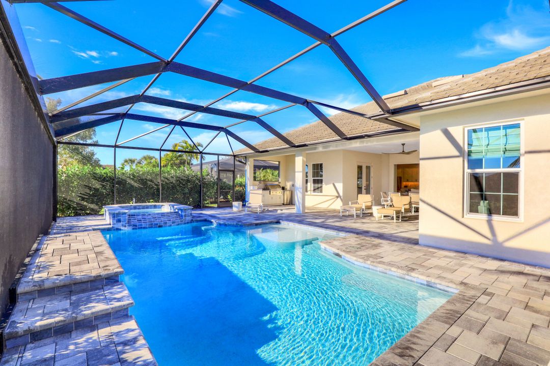 3224 Cotuit Ln, Naples, FL 34114