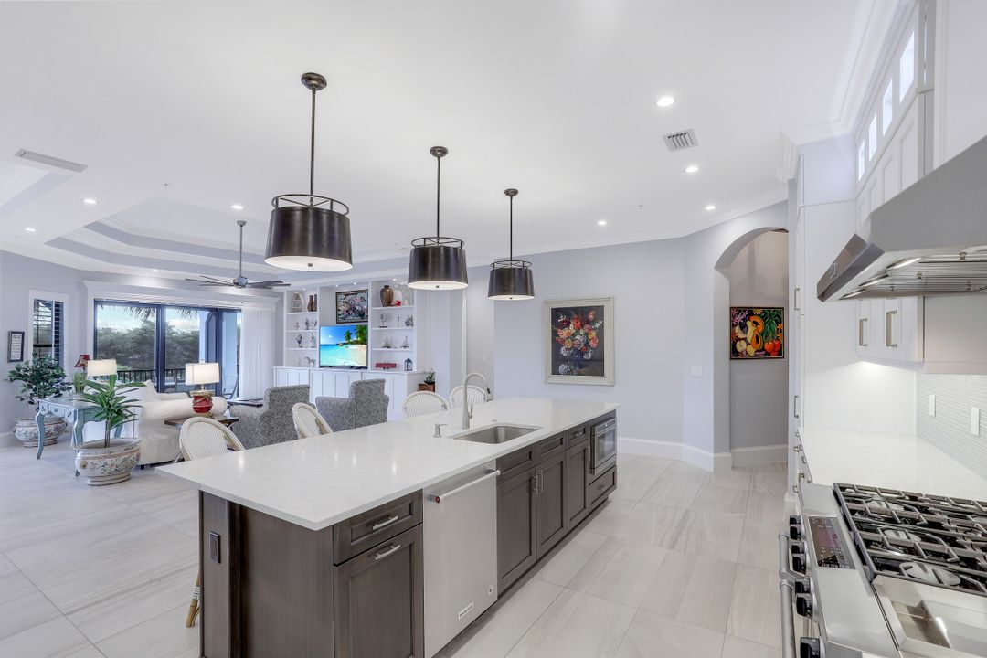 16380 Corsica Way #201, Naples, FL 34110