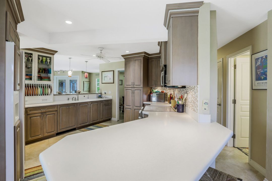 1927 SE 10th St, Cape Coral, FL 33990