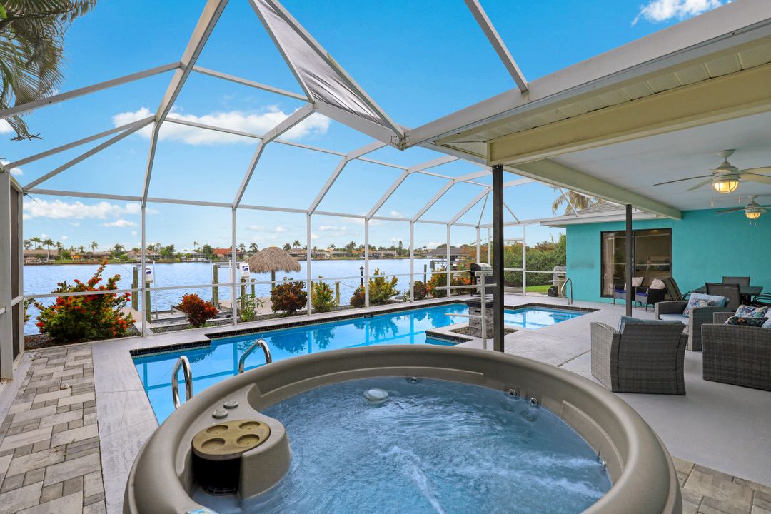 614 Cape Coral Pkwy W, Cape Coral, FL 33914