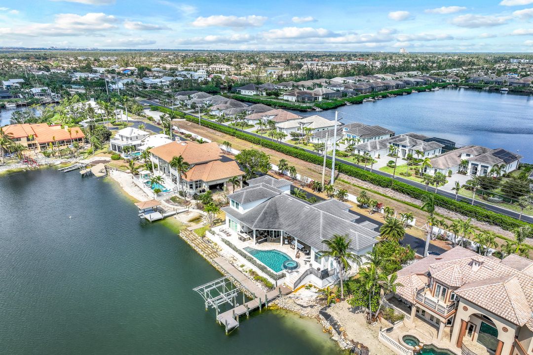 5930 Harborage Dr, Fort Myers, FL 33908