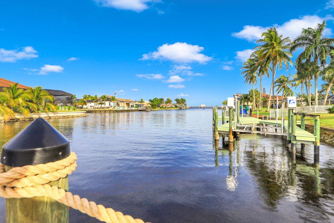 1131 Lucerne Ave, Cape Coral, FL 33904