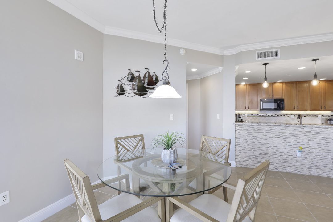 5793 Cape Harbour Dr #819, Cape Coral, FL 33914