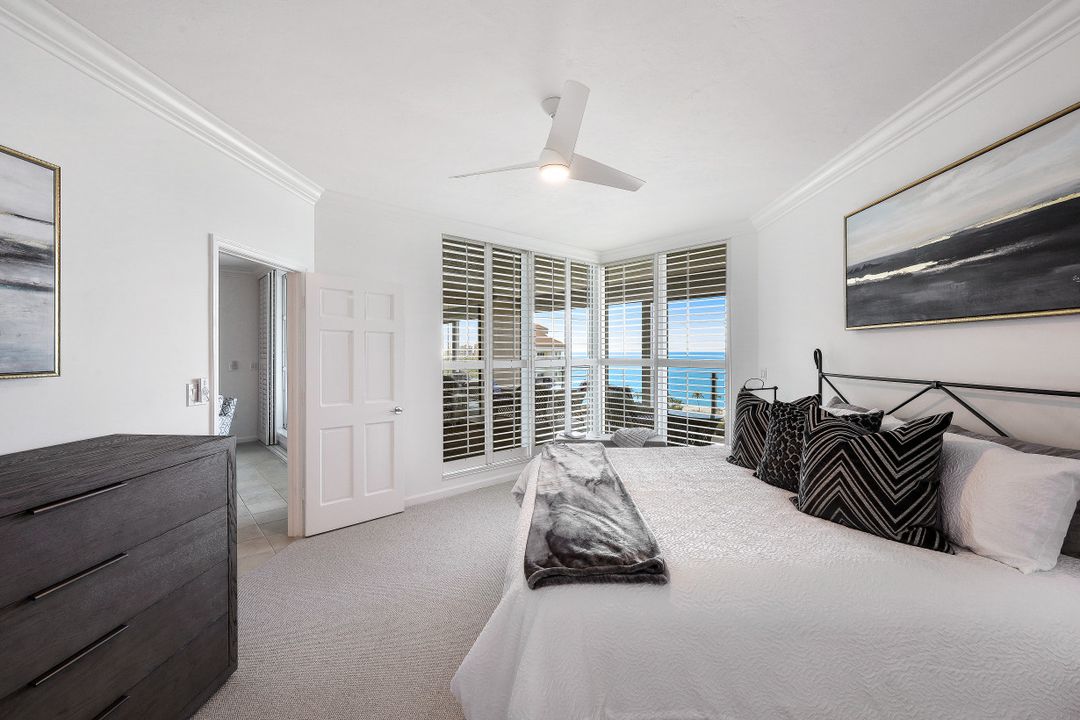 60 Seagate Dr #1204, Naples, FL 34103