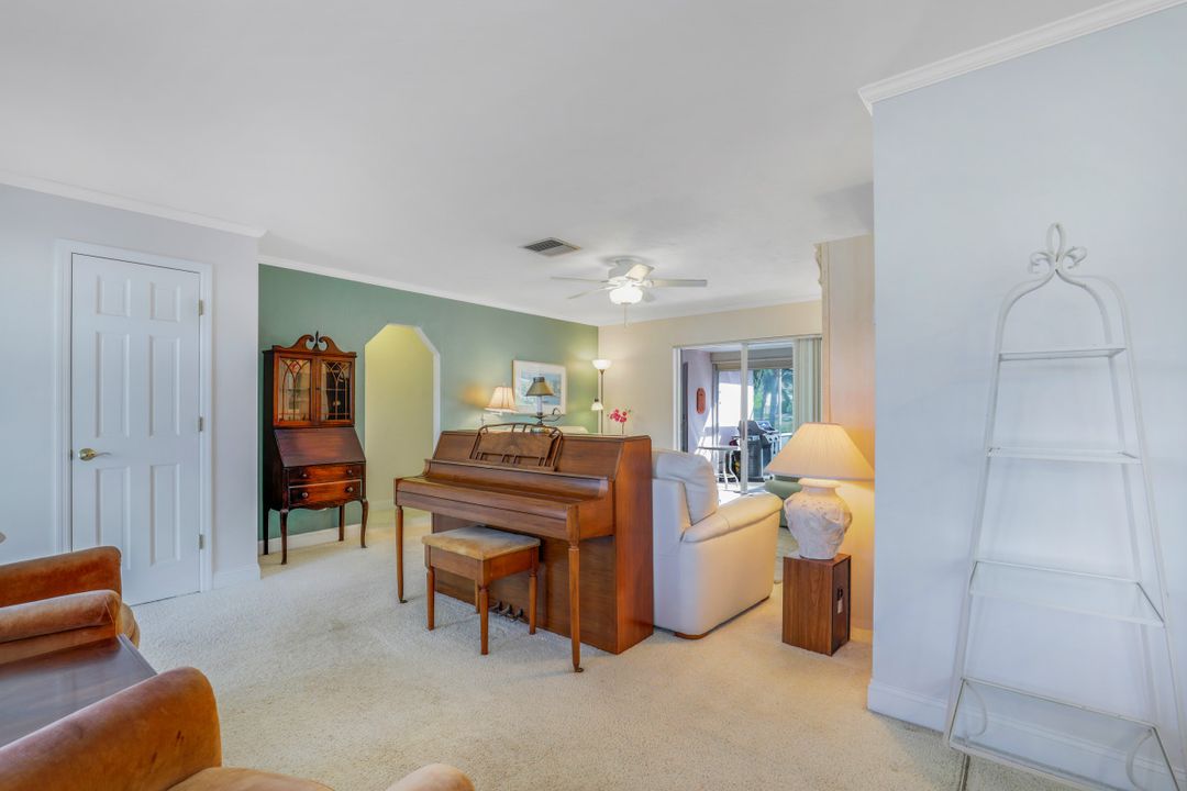 4933 SW 11th Ct, Cape Coral, FL 33914