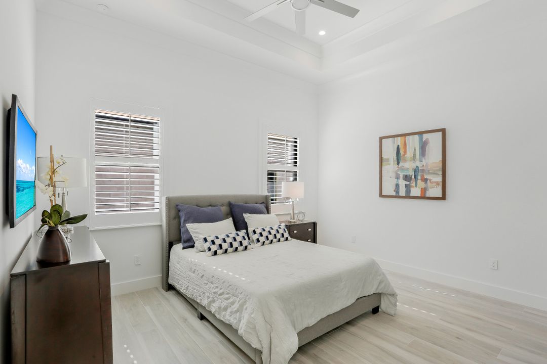 5305 Bayshore Ave, Cape Coral, FL 33904