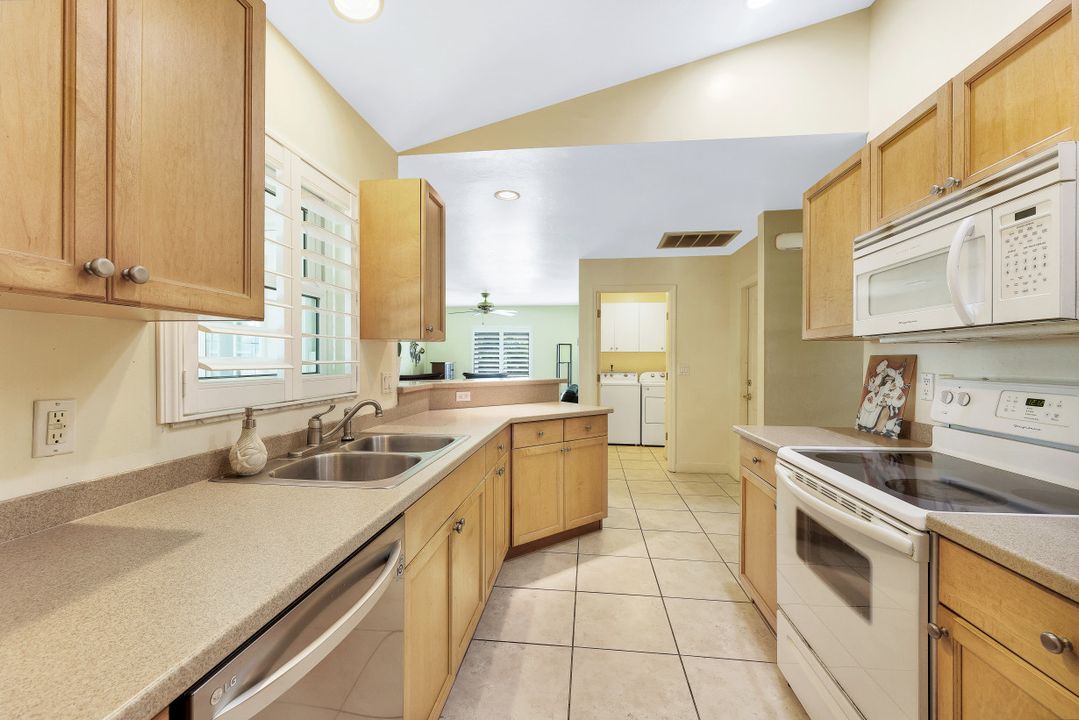 5 SE 20th Pl, Cape Coral, FL 33990