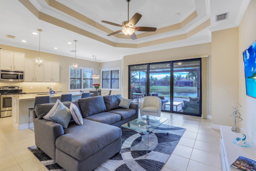 9366 Isla Bella Cir, Bonita Springs, FL 34135