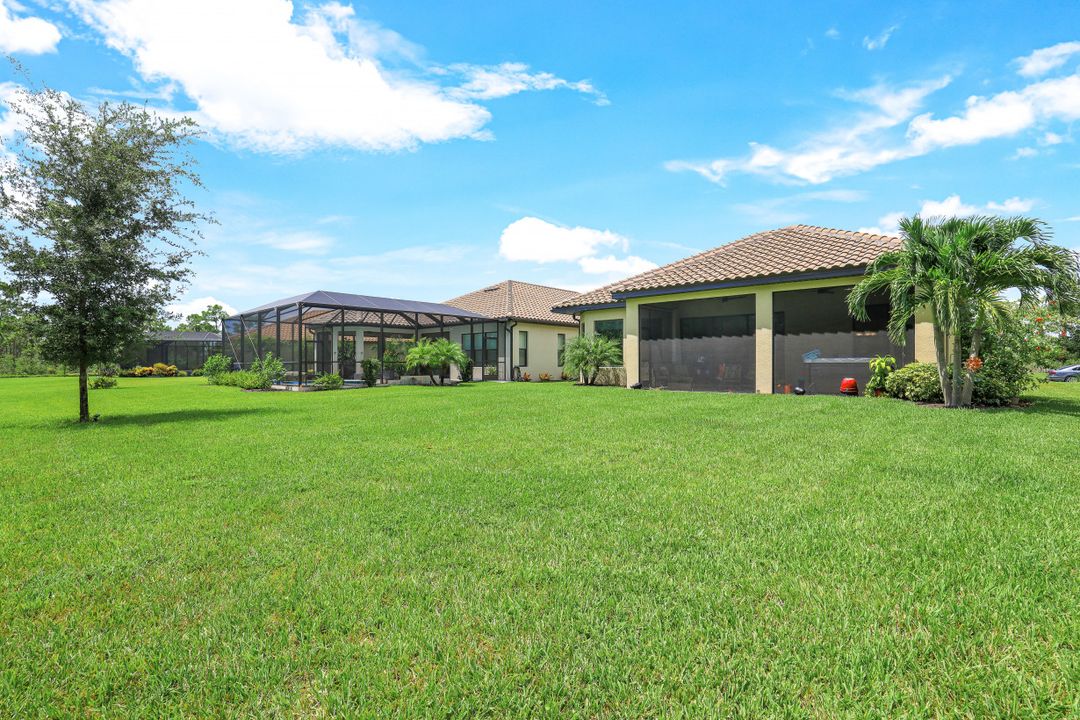 19657 Estero Pointe Ln, Fort Myers, FL 33908