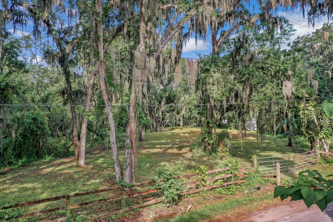 11110 Casa Loma Dr, Riverview, FL 33569