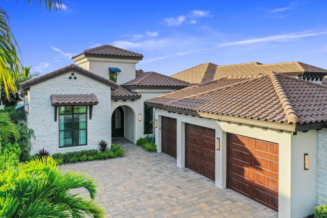 10510 Via Torino Way, Miromar Lakes, FL 33913