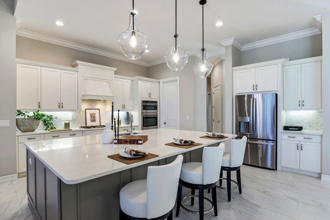 9011 Arrezo Ct, Naples, FL 34119