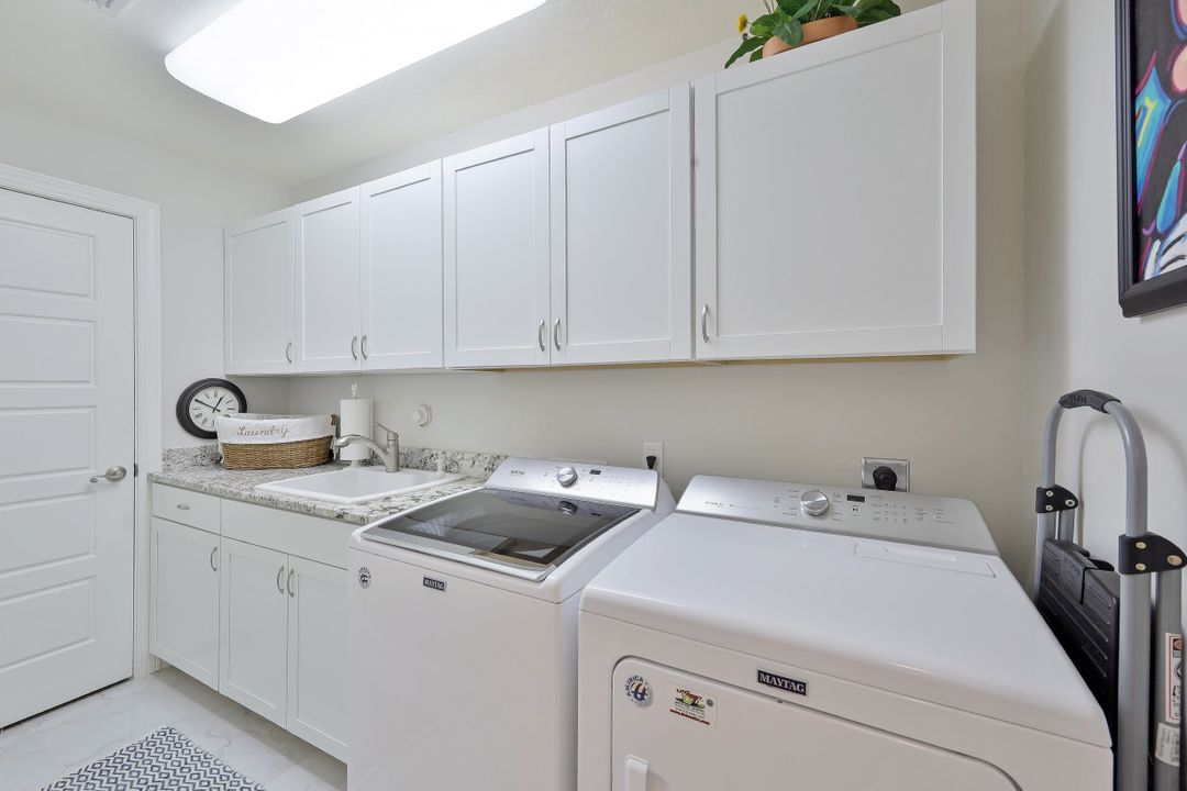 2012 Imperial Golf Course Blvd, Naples, FL 34110